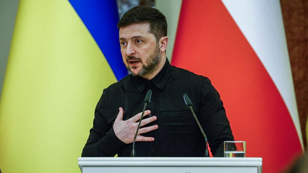 Ucrania intensifica la ofensiva diplomática mientras persisten los ataques rusos 2026 02 05t140425z 1907866824 rc2nfjav45gq rtrmadp 3 ukraine crisis zelenskiy tusk
